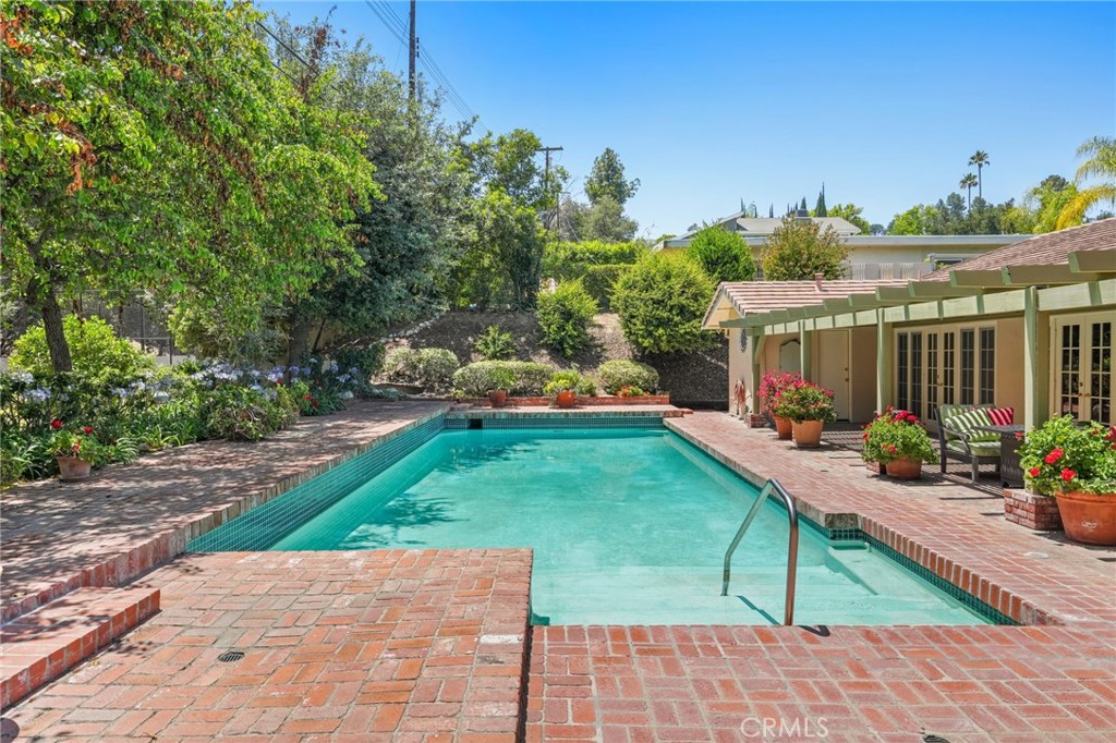 Property photo 33