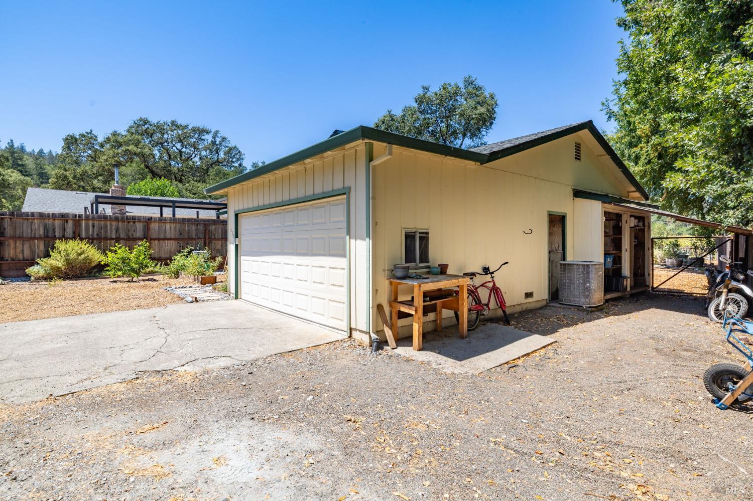 Property photo 44