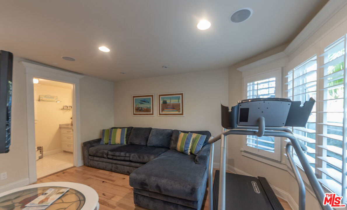 Property photo 46