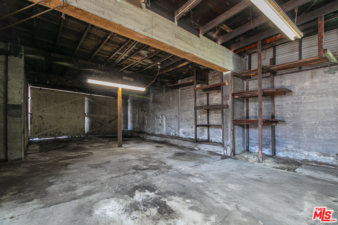 Property photo 33