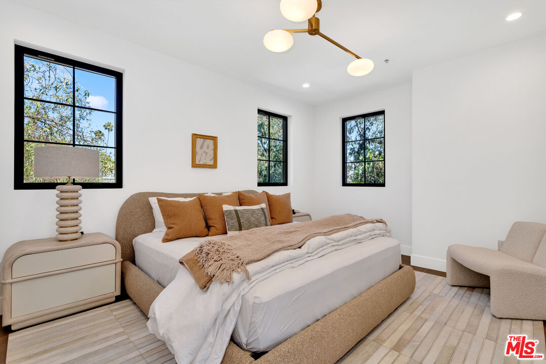 Property photo 50