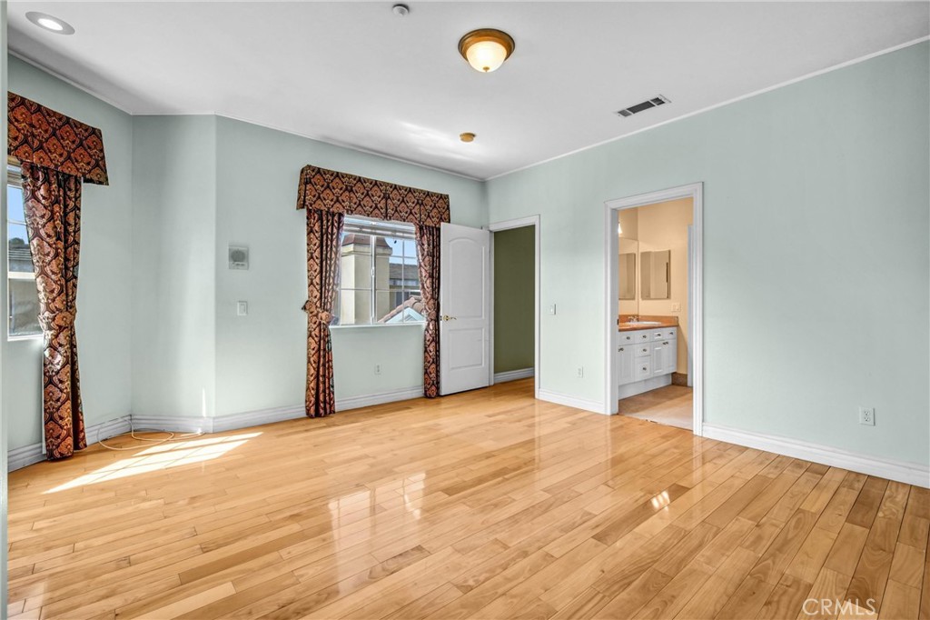 Property photo 44