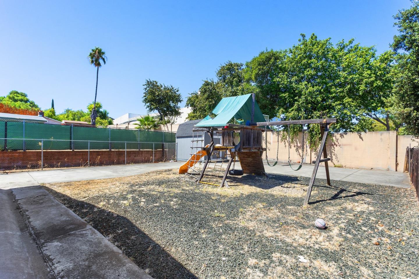 Property photo 31
