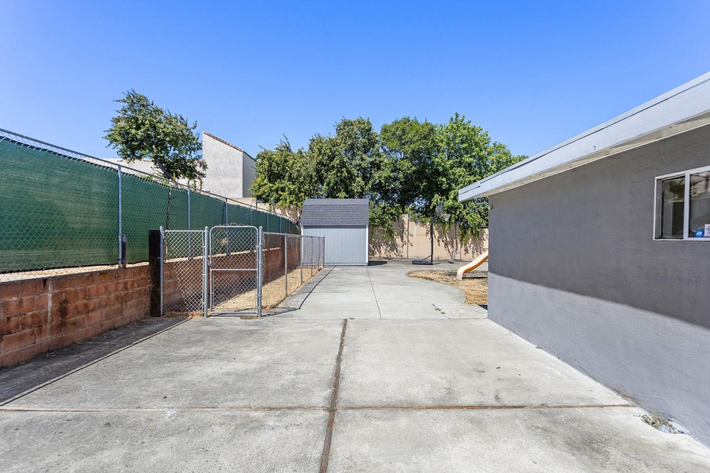 Property photo 32