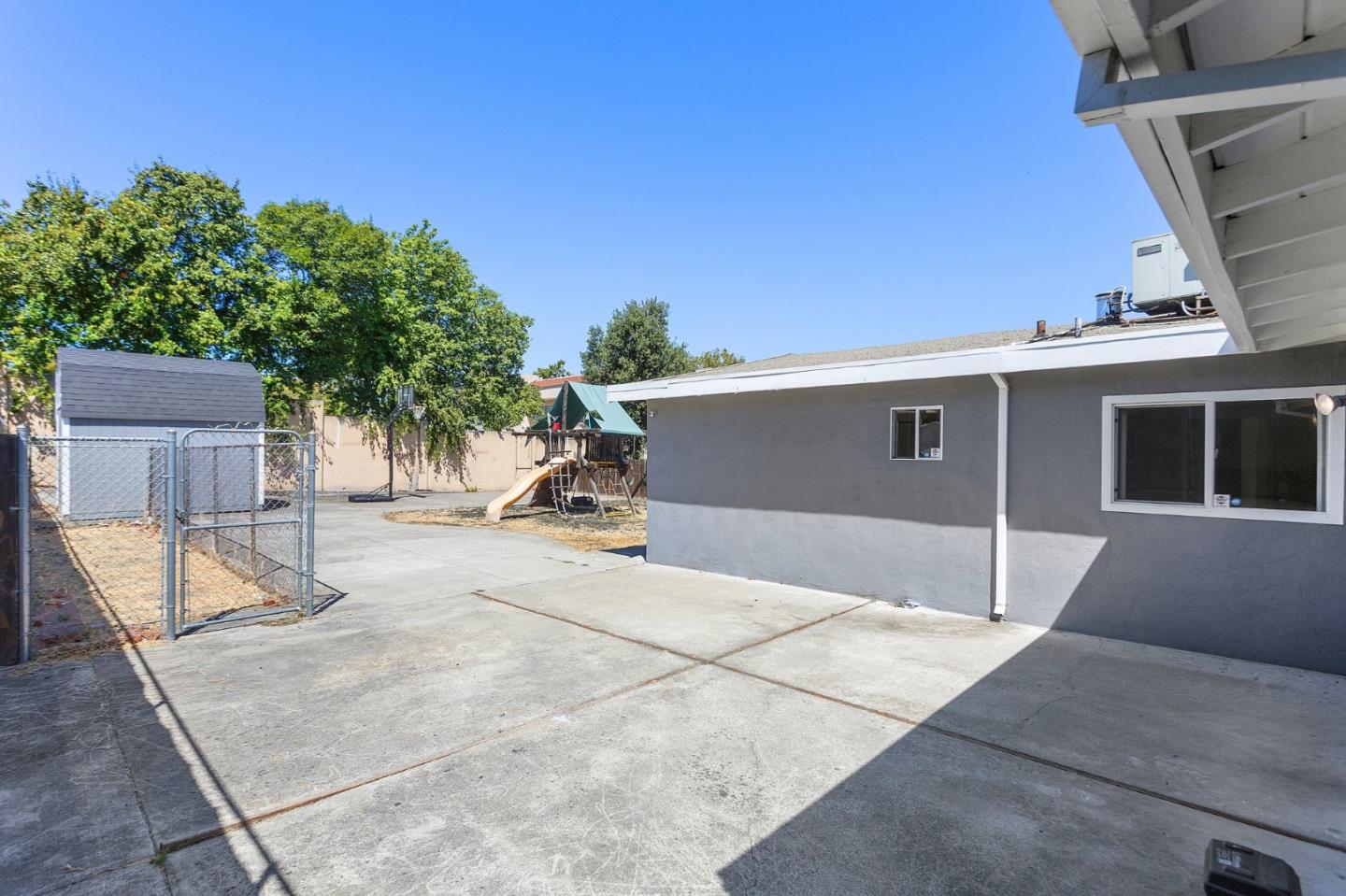 Property photo 33