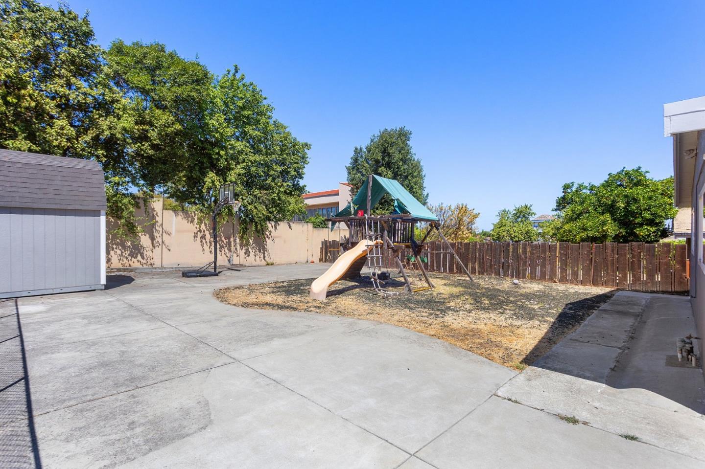 Property photo 34
