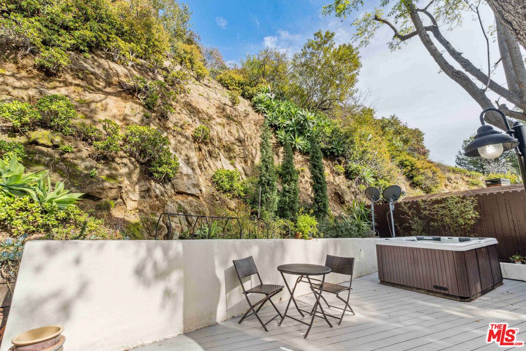 Property photo 28