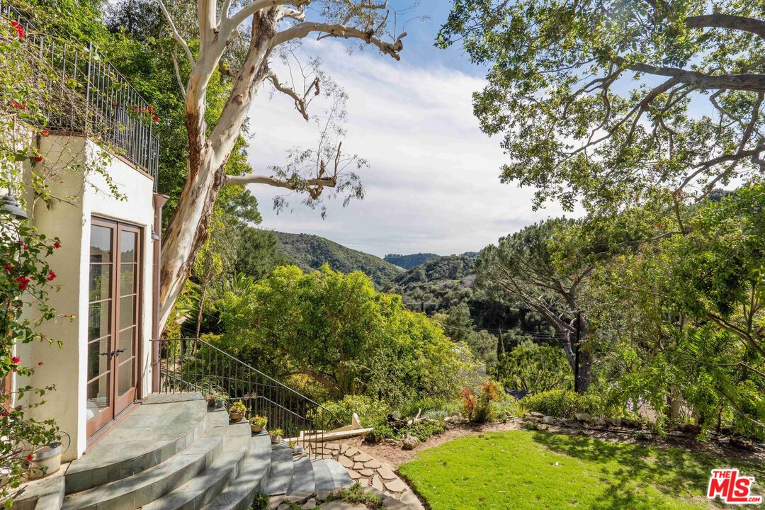 Property photo 31