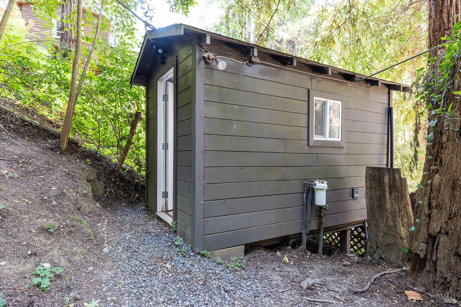 Property photo 35