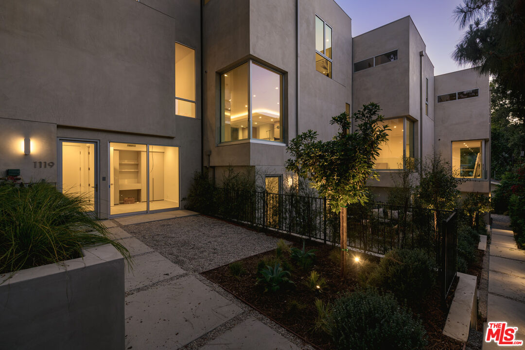 Property photo 31