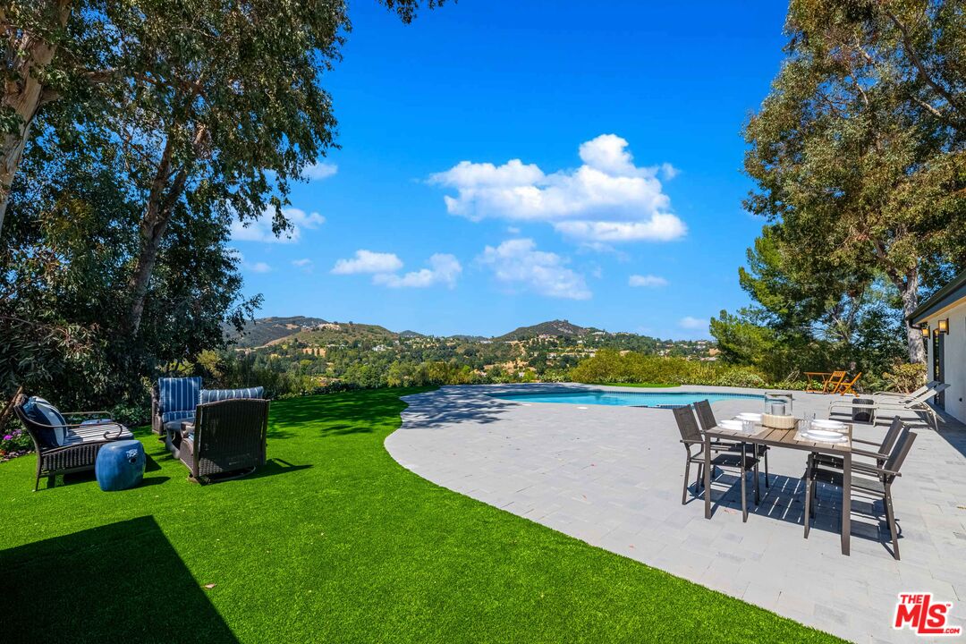 Property photo 35