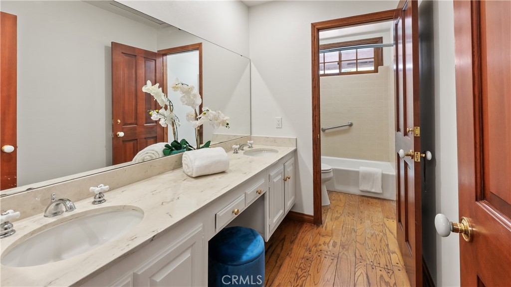 Property photo 35