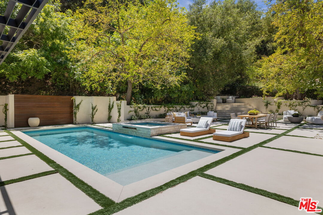 Property photo 46