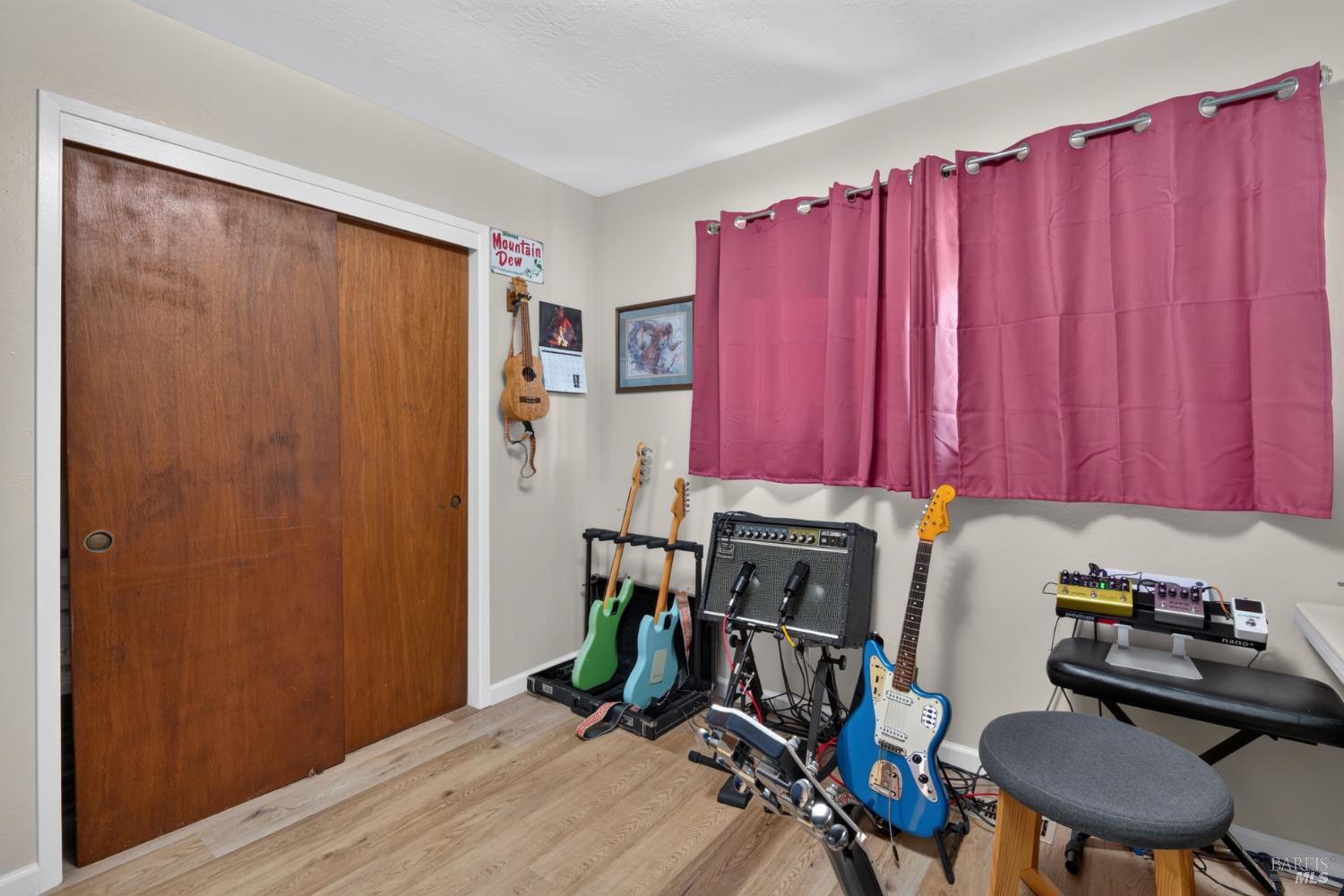 Property photo 28