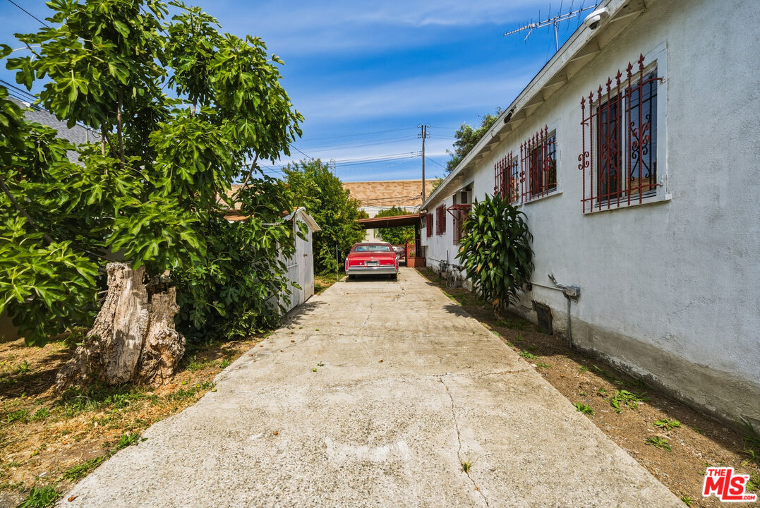 Property photo 33
