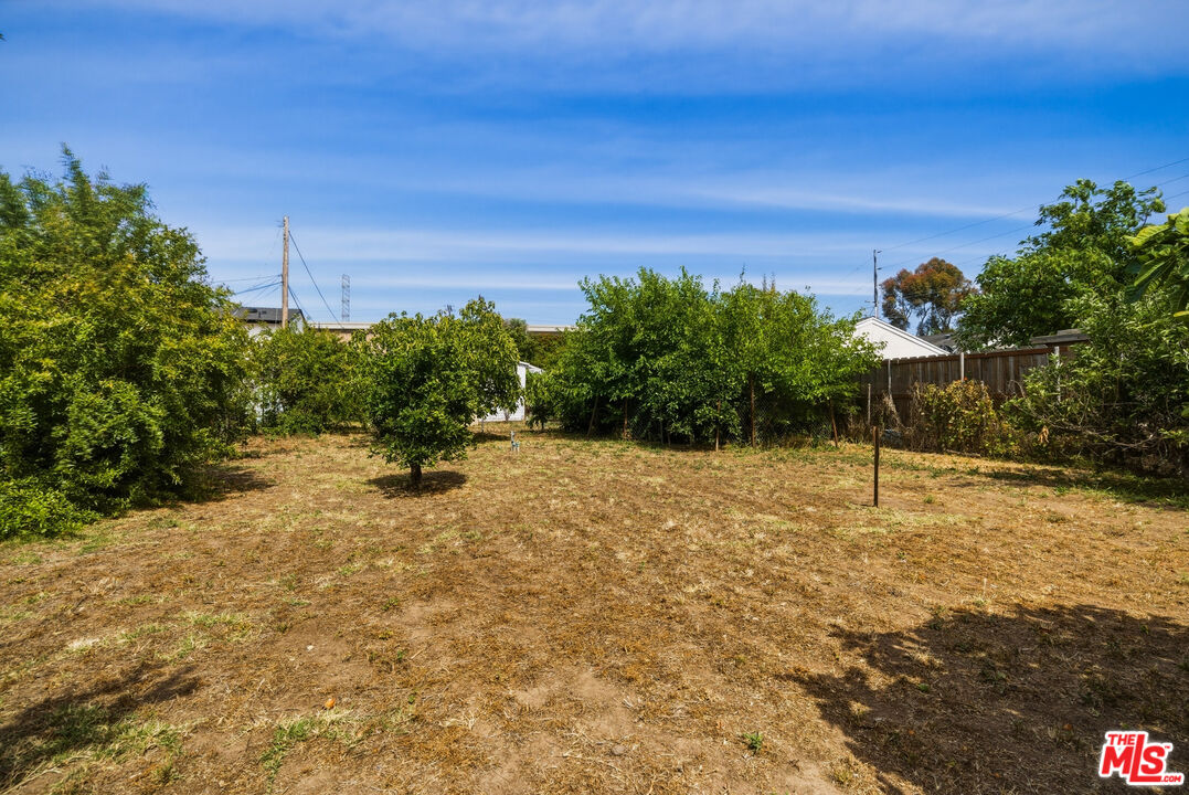 Property photo 35