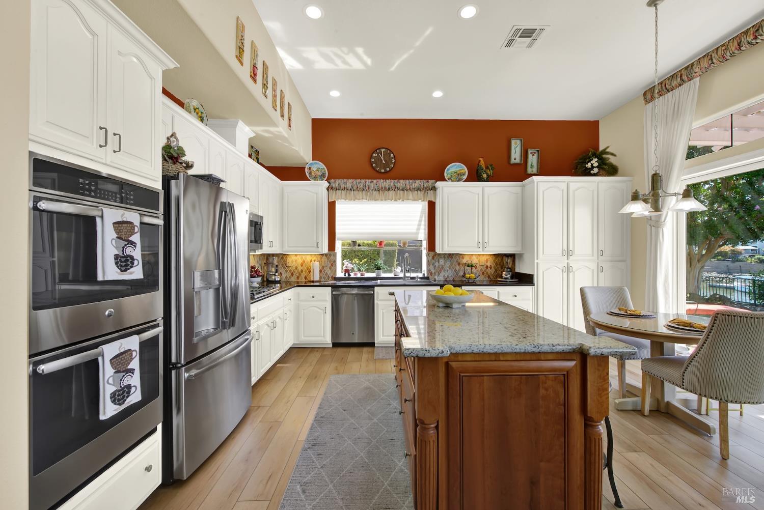Property photo 25