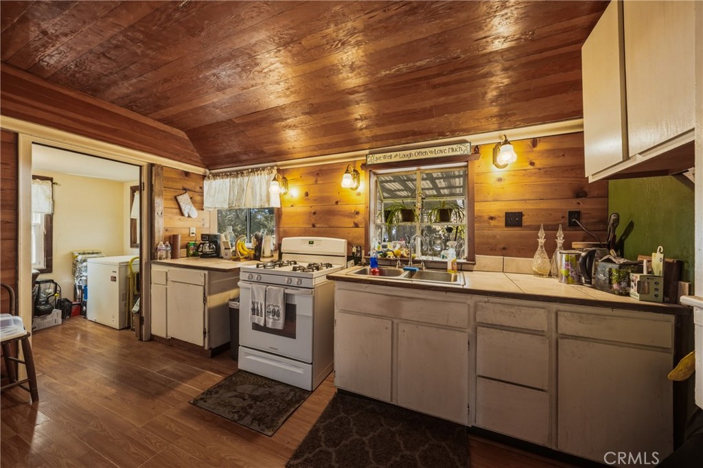 Property photo 48