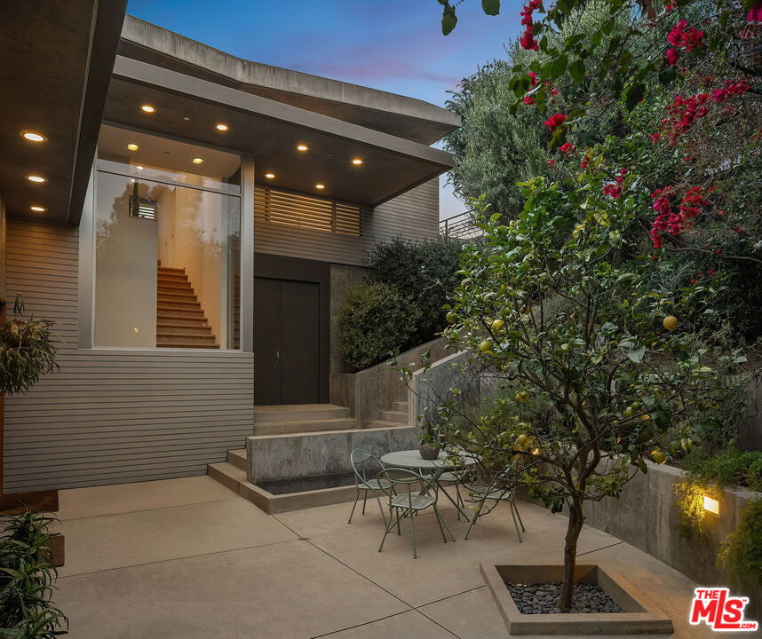 Property photo 35