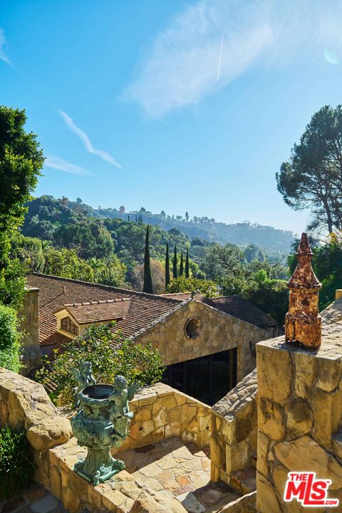 Property photo 32