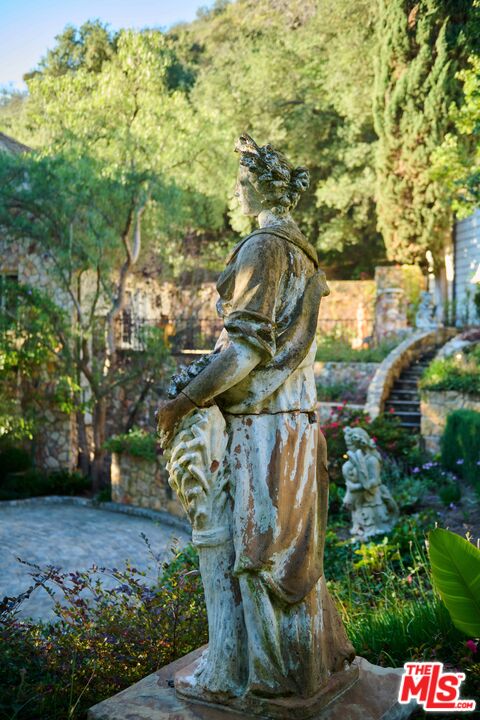 Property photo 41
