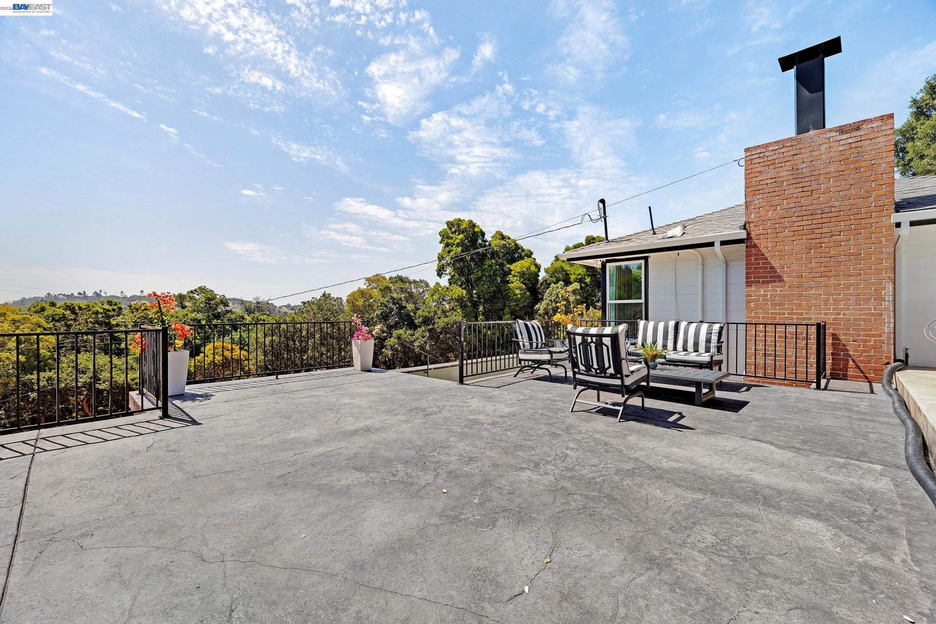 Property photo 50