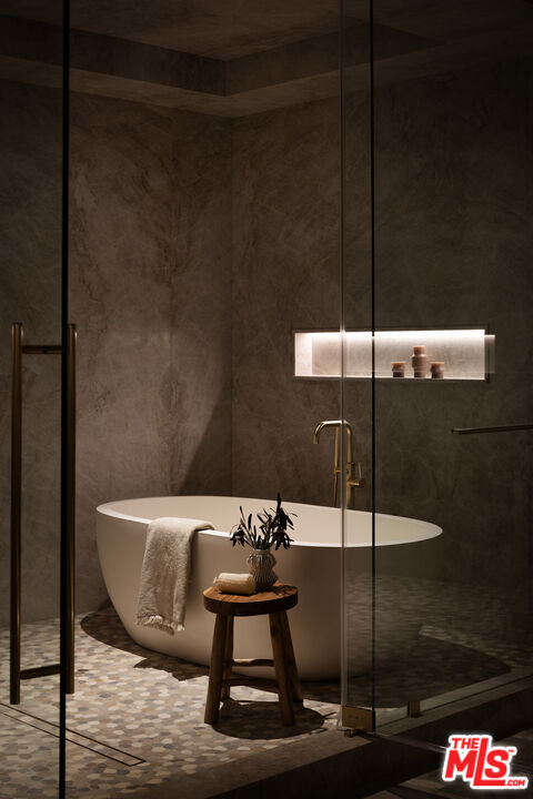 Property photo 35