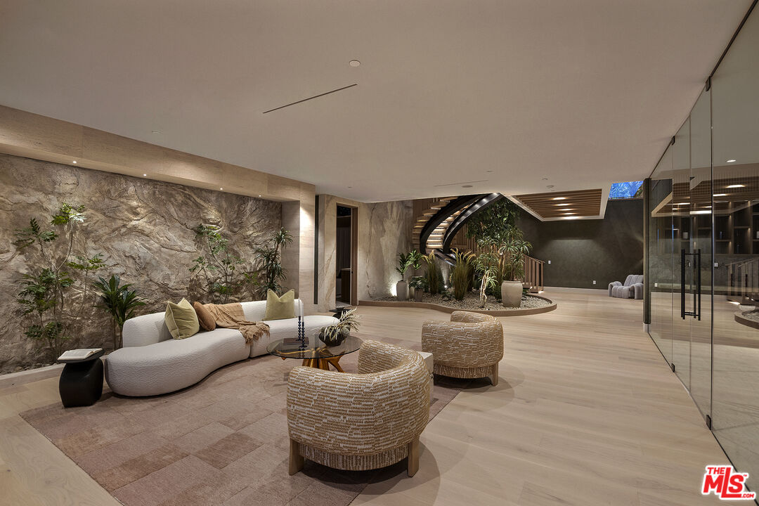Property photo 46