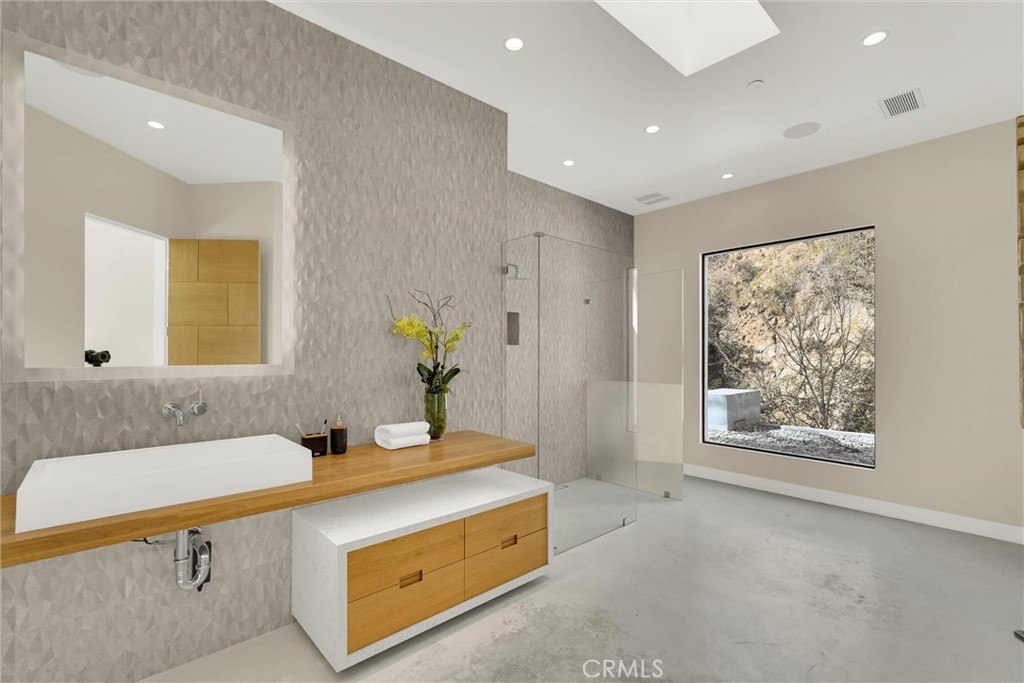 Property photo 50