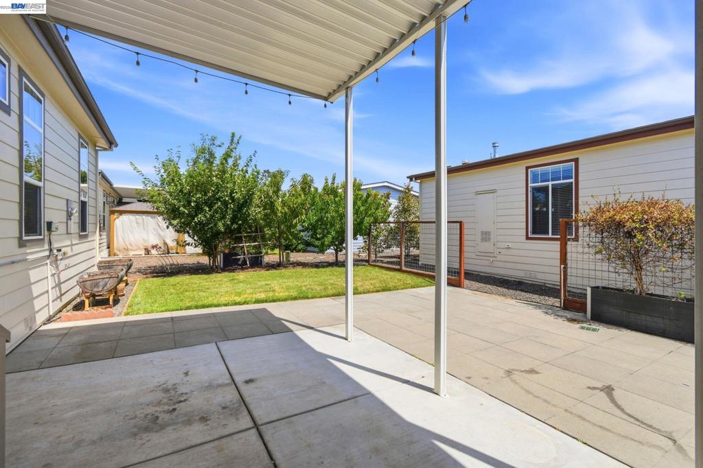 Property photo 40