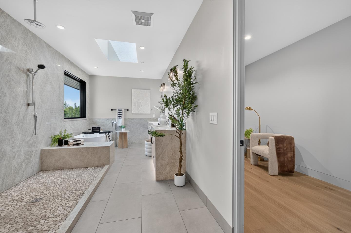 Property photo 46