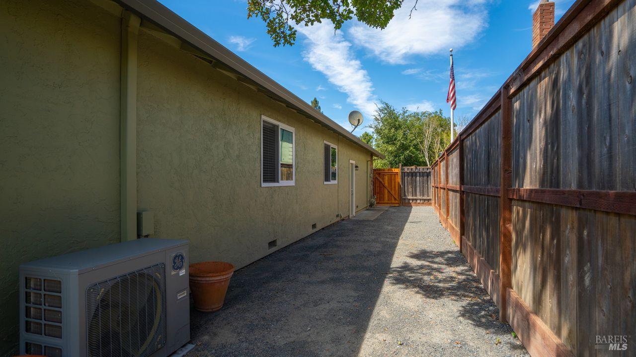 Property photo 28