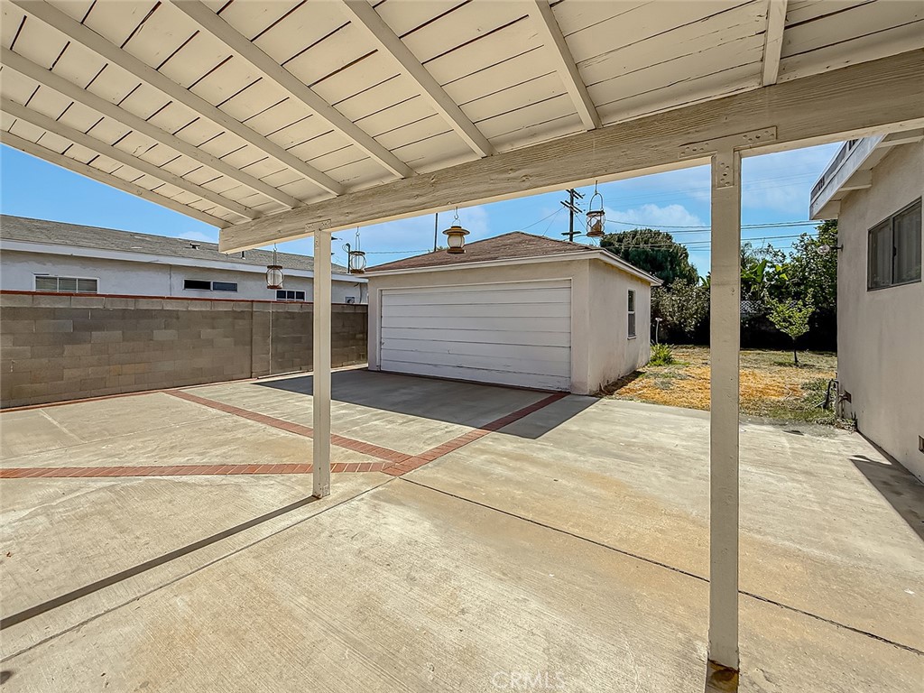 Property photo 33