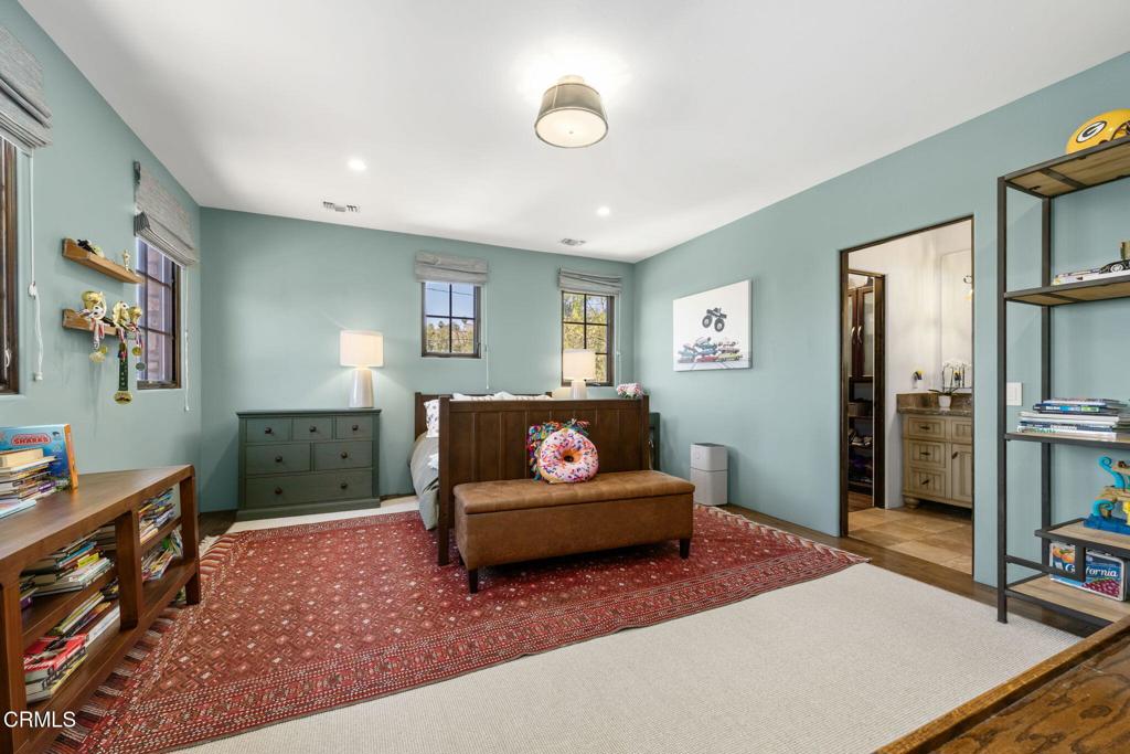 Property photo 35