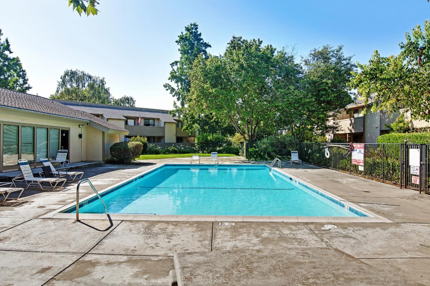 Property photo 37