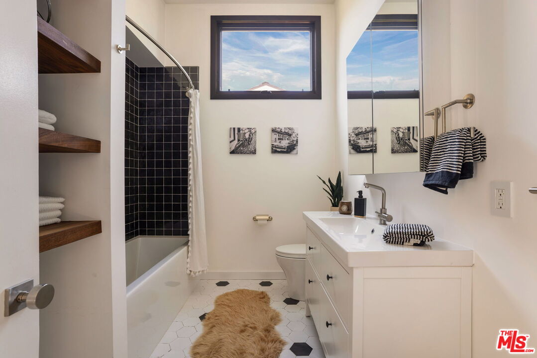 Property photo 44