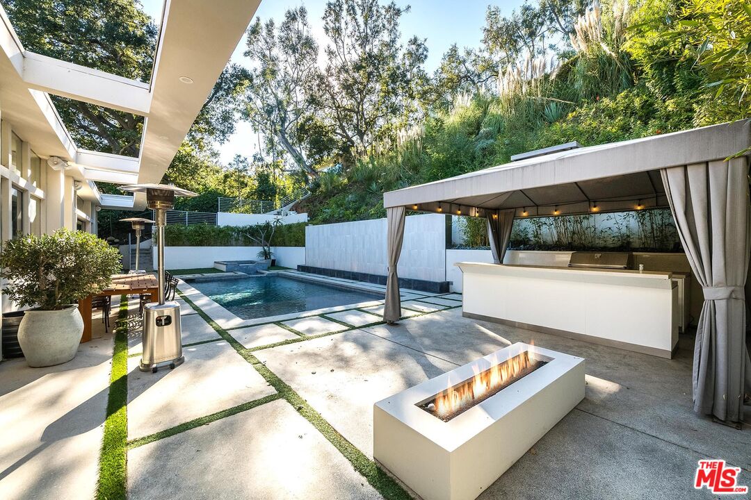 Property photo 32