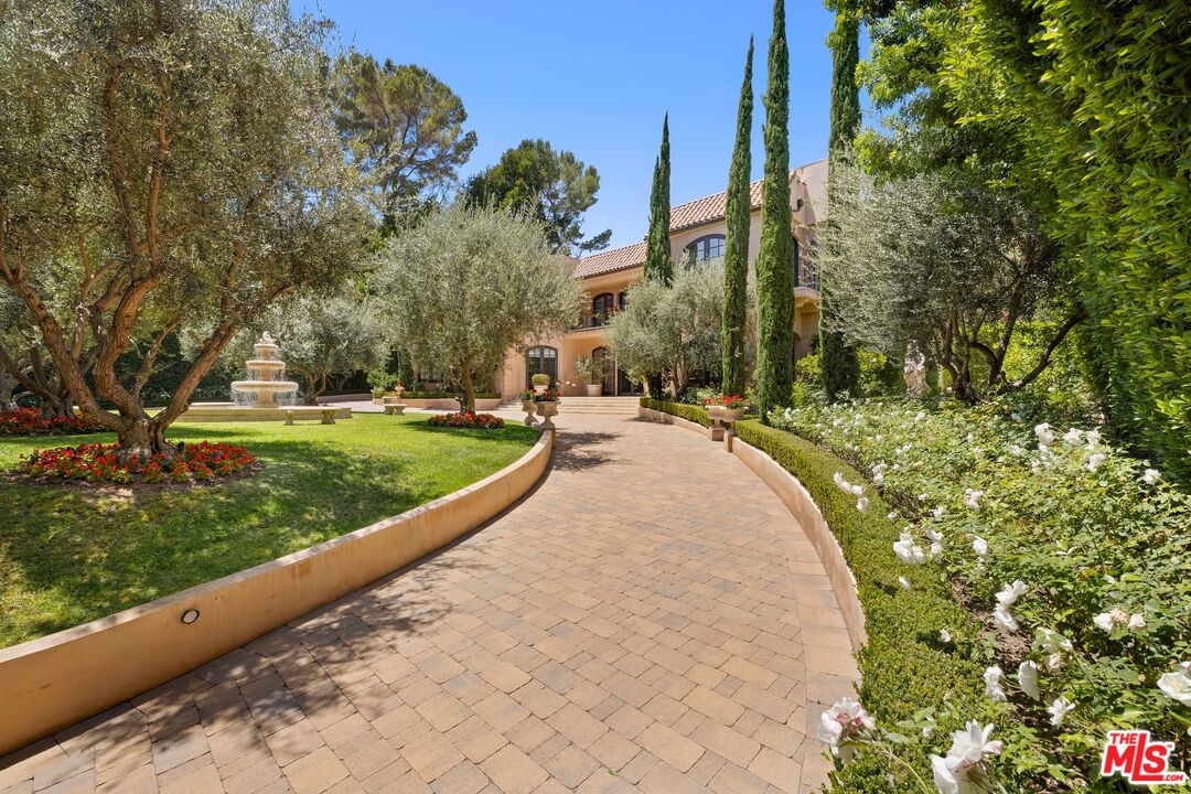 Property photo 28