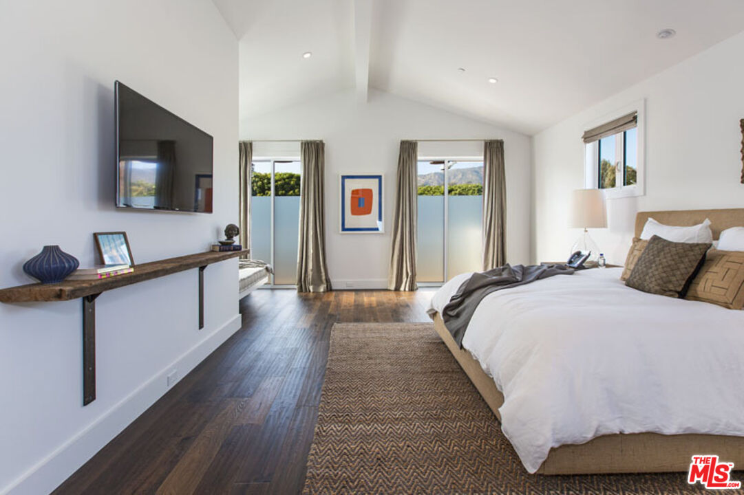 Property photo 46