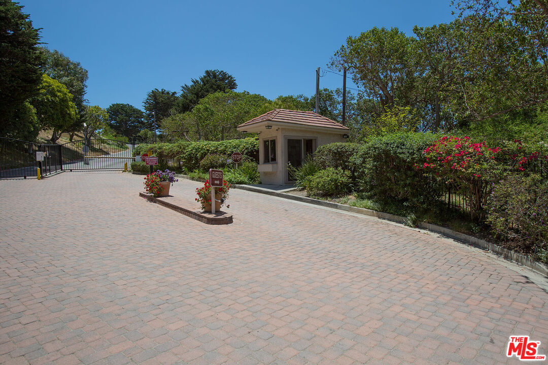 Property photo 33