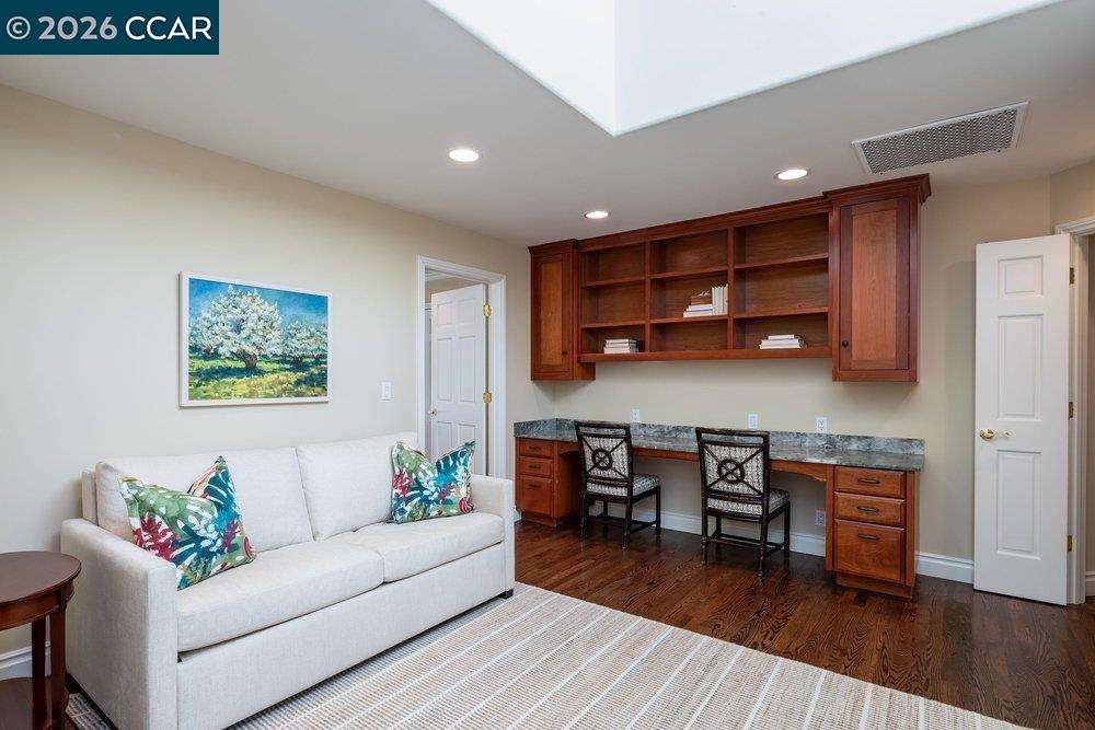 Property photo 37