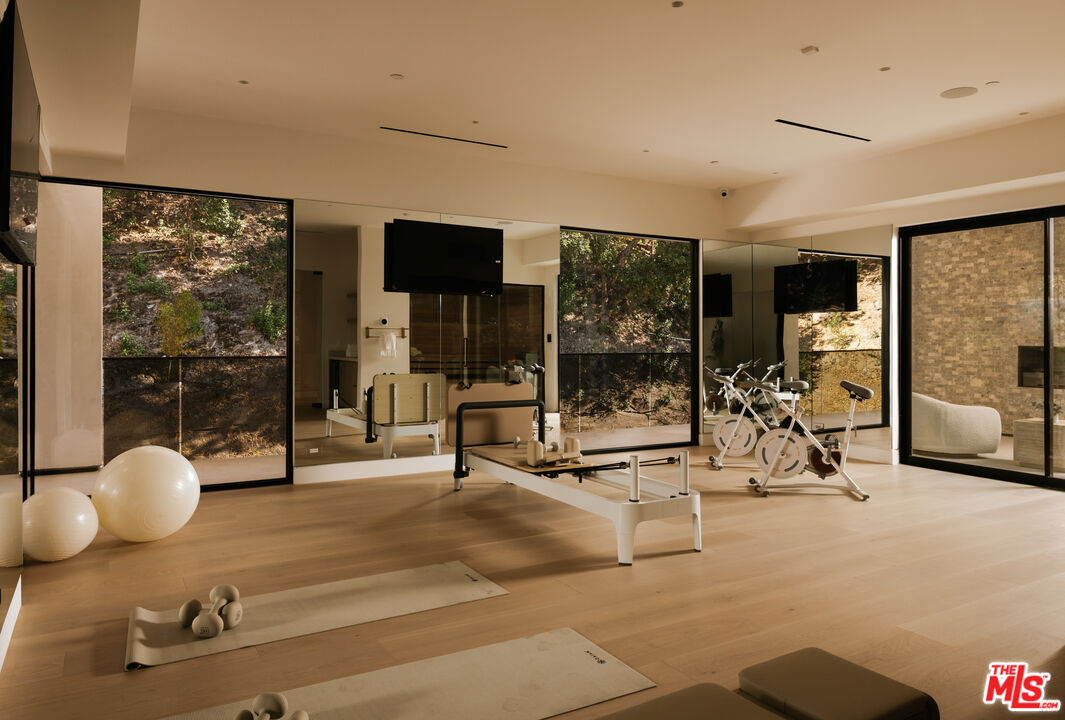 Property photo 44