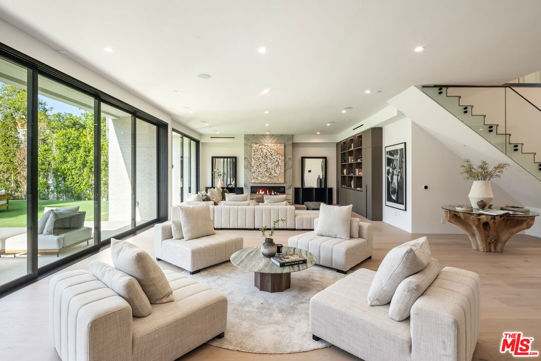 Property photo 44