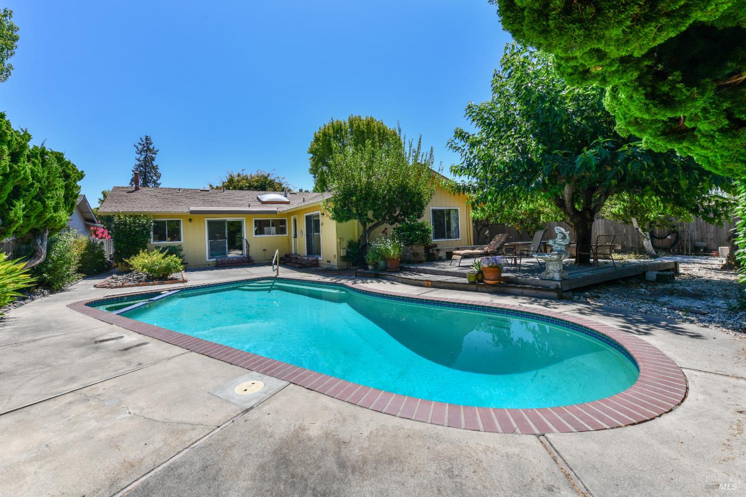 Property photo 35