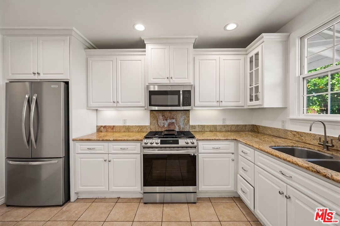 Property photo 24