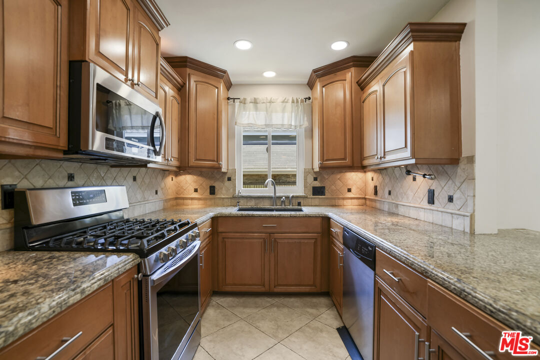 Property photo 43