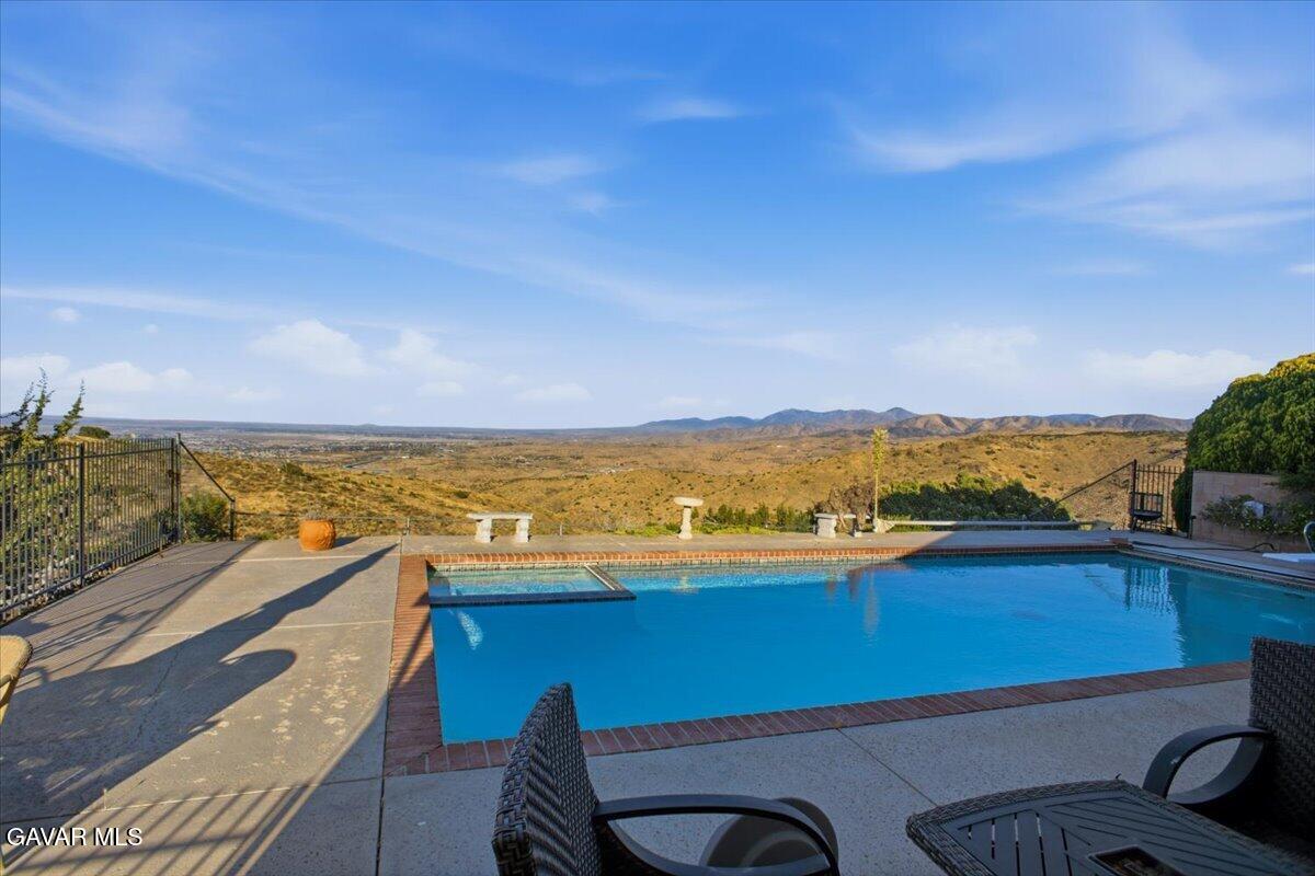 Property photo 37