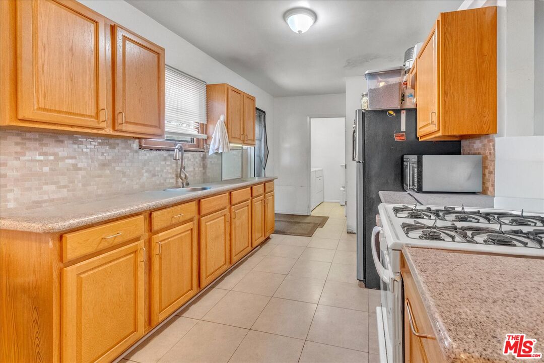 Property photo 24