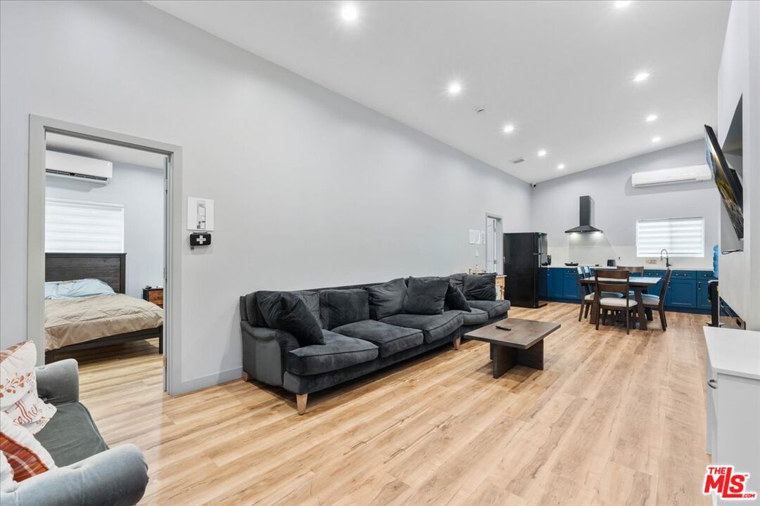 Property photo 43