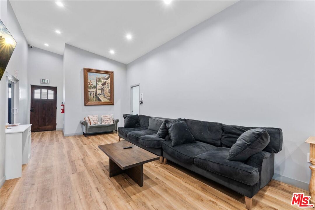 Property photo 44